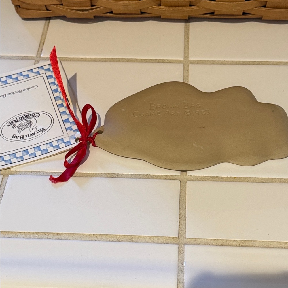 BROWN BAG COOKIE ART SHORTBREAD MOLD βCat Sleeping 1988β πββ¬ - Picture 6 of 8